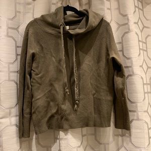 Hoodie sweater fits like small size